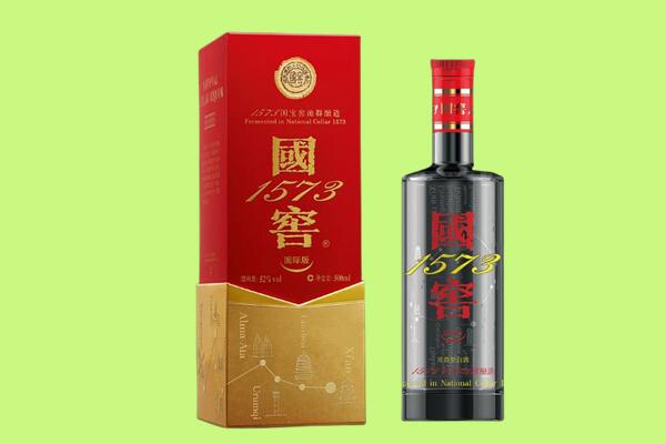 平凉崇信县回收国窖1573.jpg